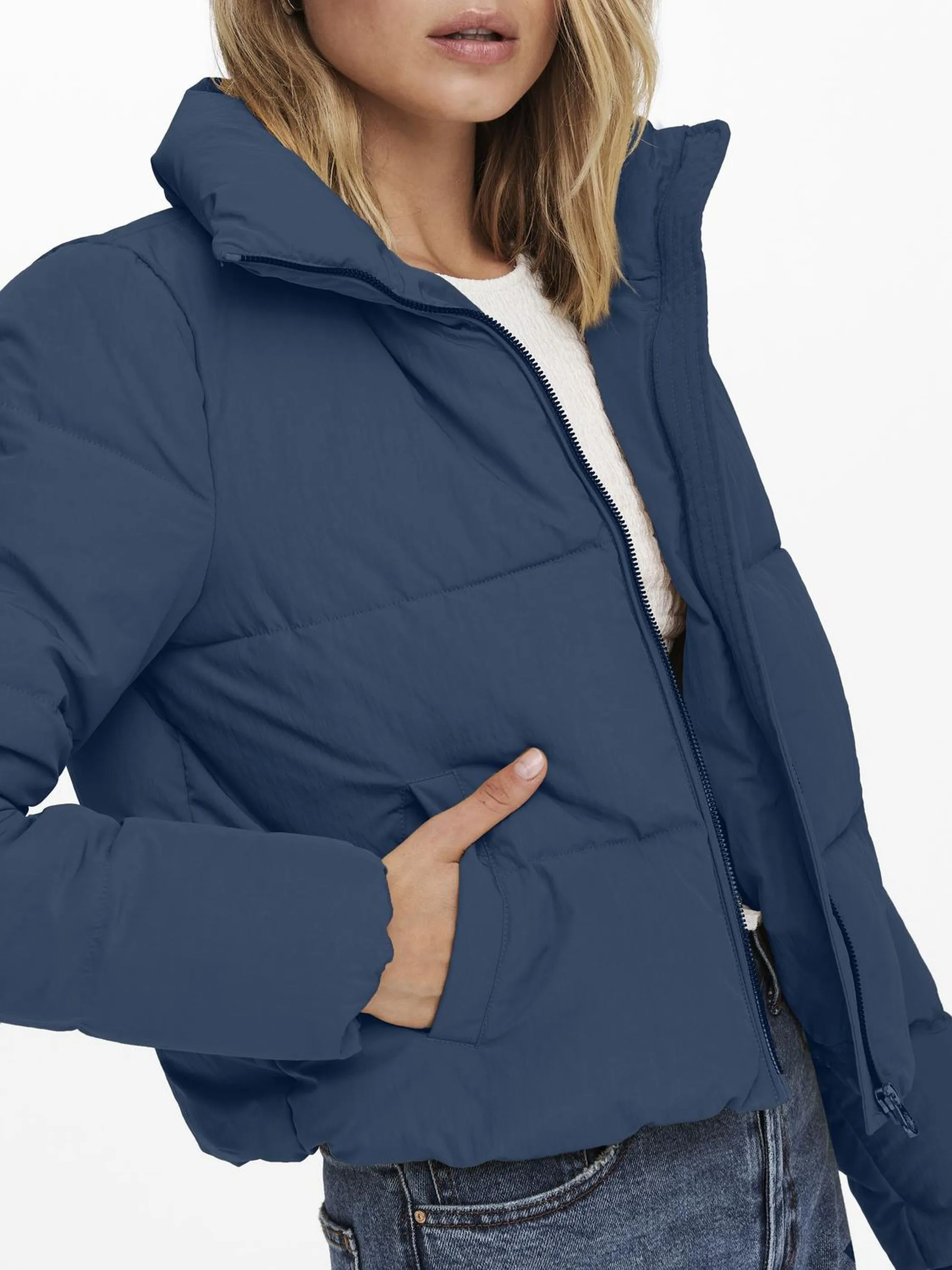 Only 15205371 ONLDOLLY SHORT PUFFER Blau 857817 179677 3