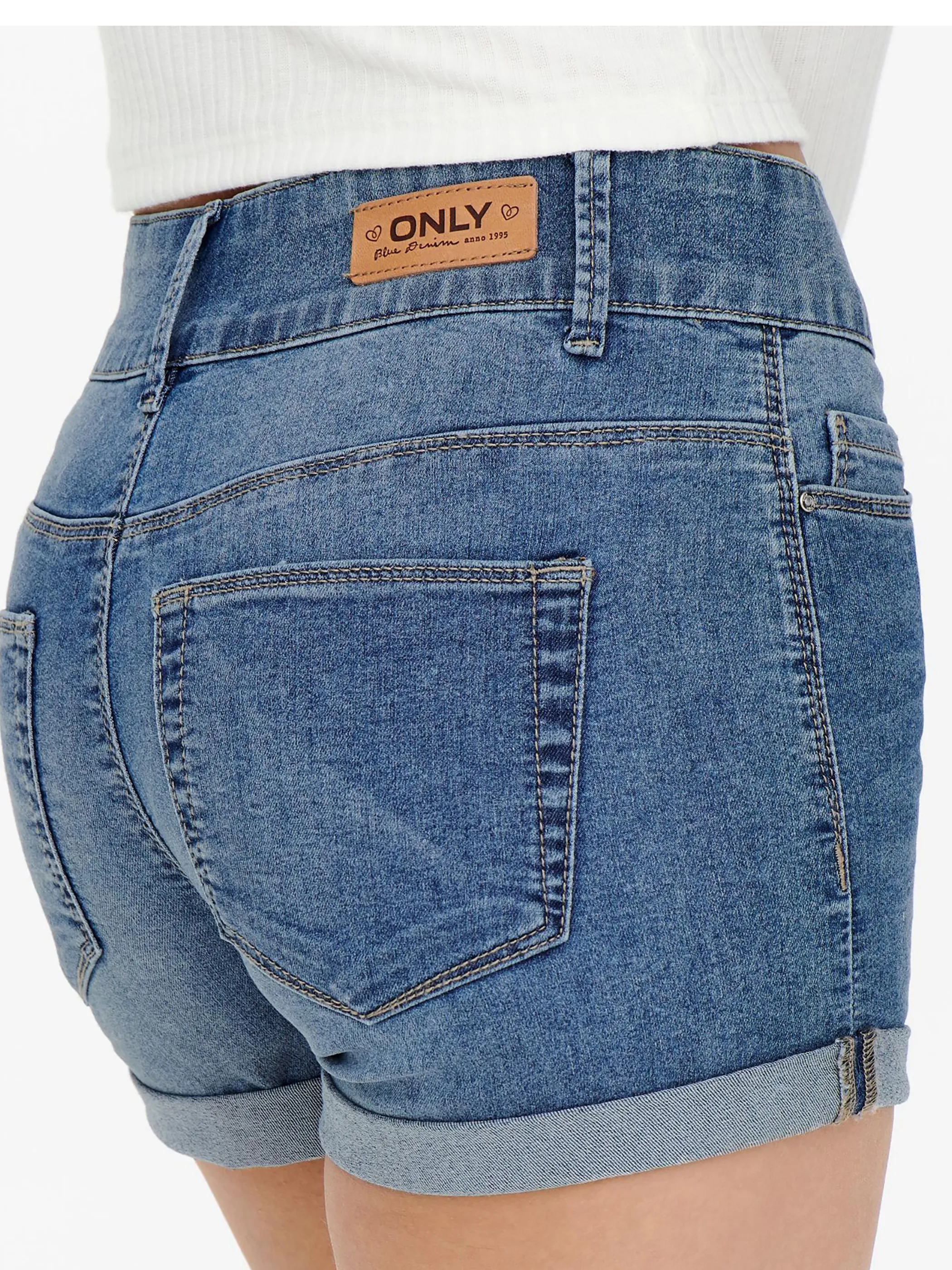 Only 15243798 ONLCARMEN REG SHORTS Blau 863250 177934 5