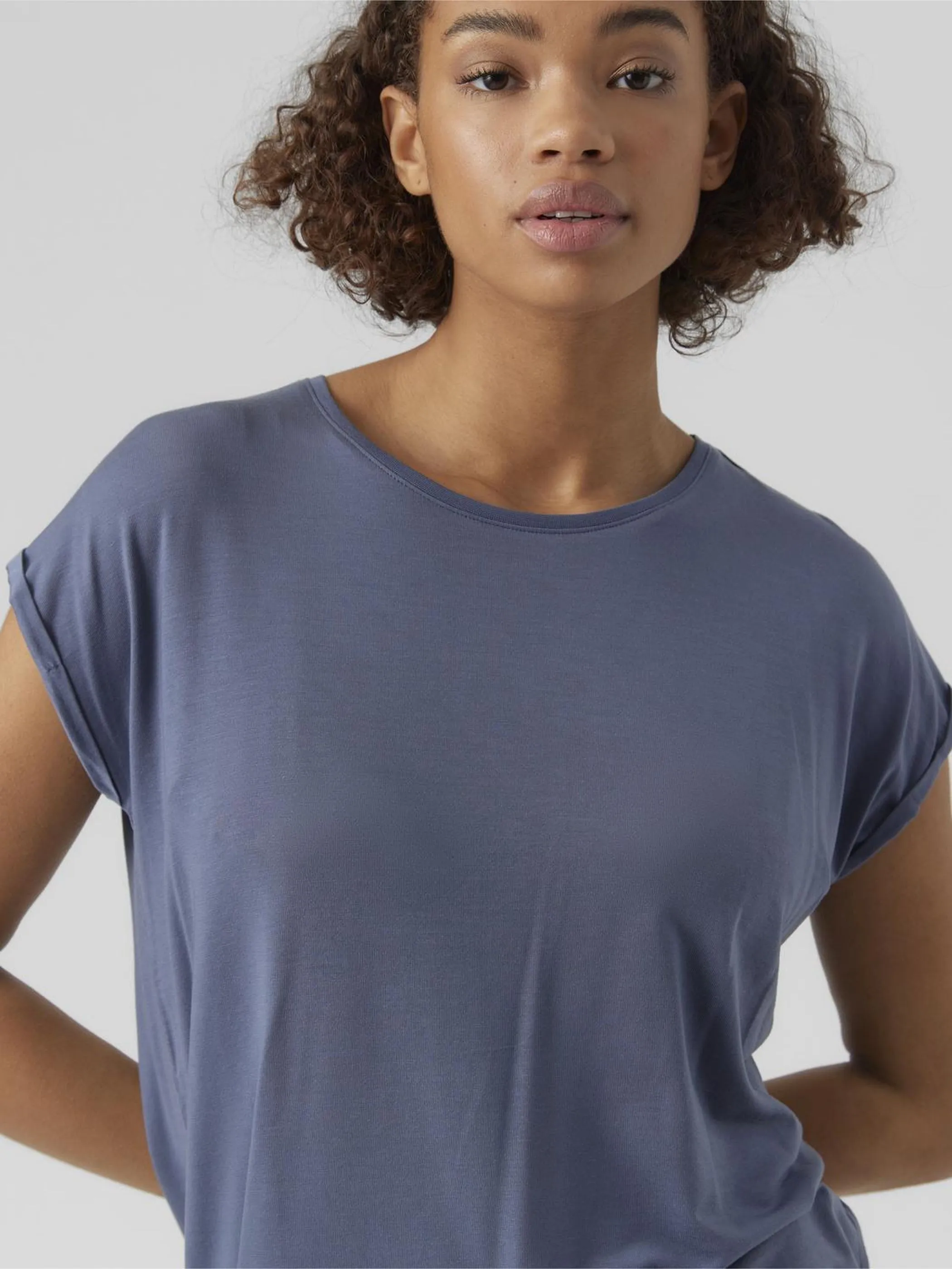 Vero Moda 10284468 VMAVA PLAIN SS TOP GA Blau 873829 189259 3